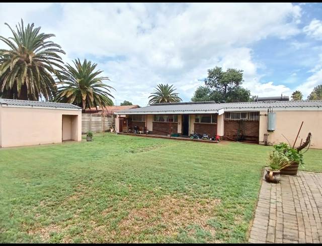 5 BEDROOM HOUSE FOR SALE IN SASOLBURG EXT 15